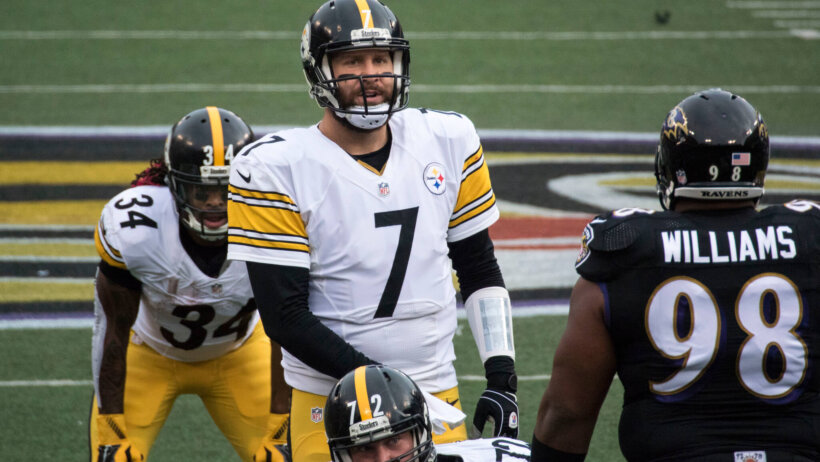 Ben Roethlisberger call out a play from the line of scrimmage.