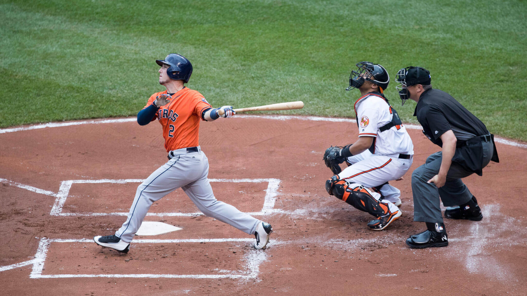 Alex Bregman swinging the bat