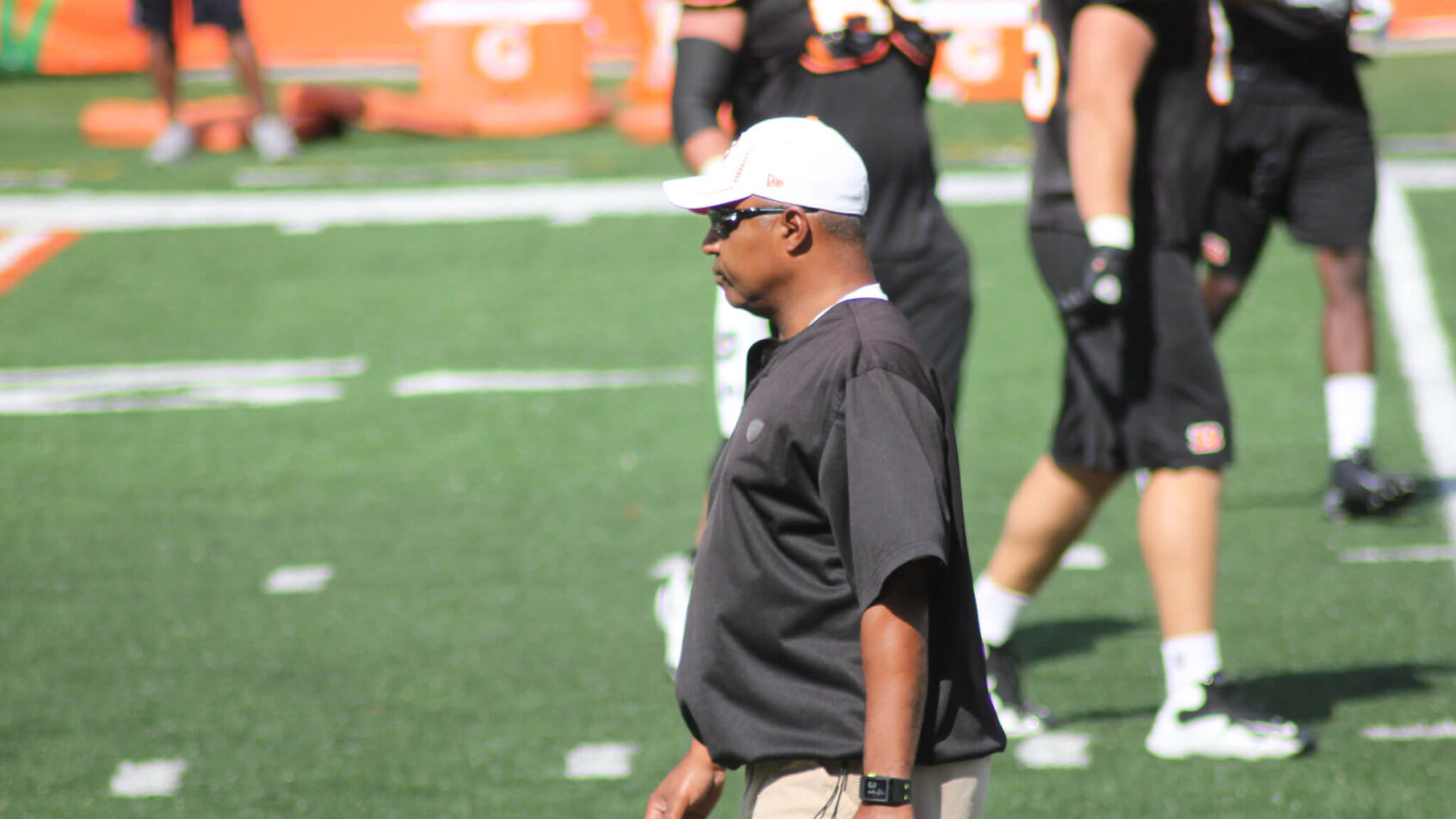 Marvin Lewis in pregame warmup during a 2012 NFL game.