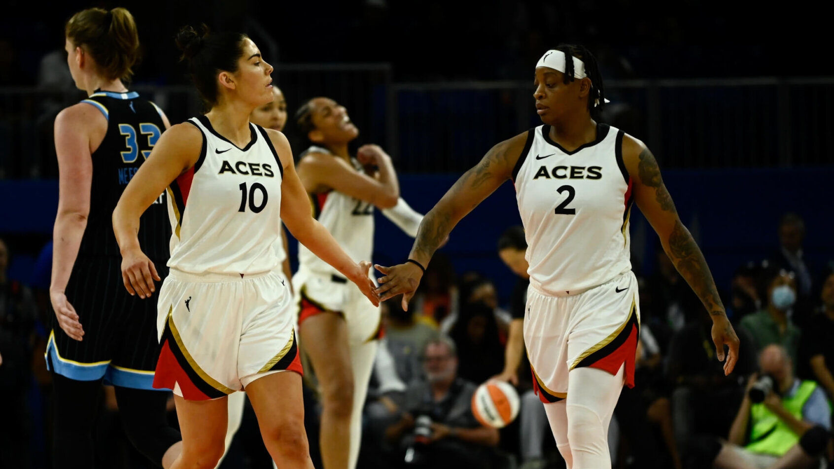Kelsey Plum, Riquna Williams celebrate, Las Vegas Aces