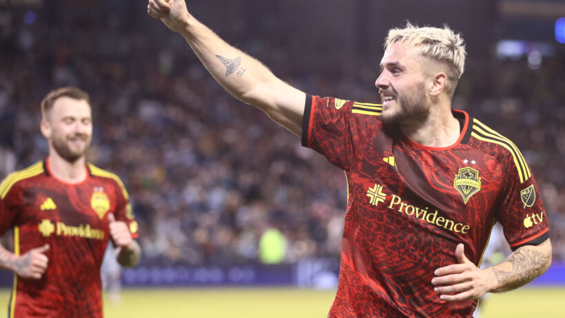 Seattle Sounders forward Jordan Morris (13) celebrates after scoring a goal
