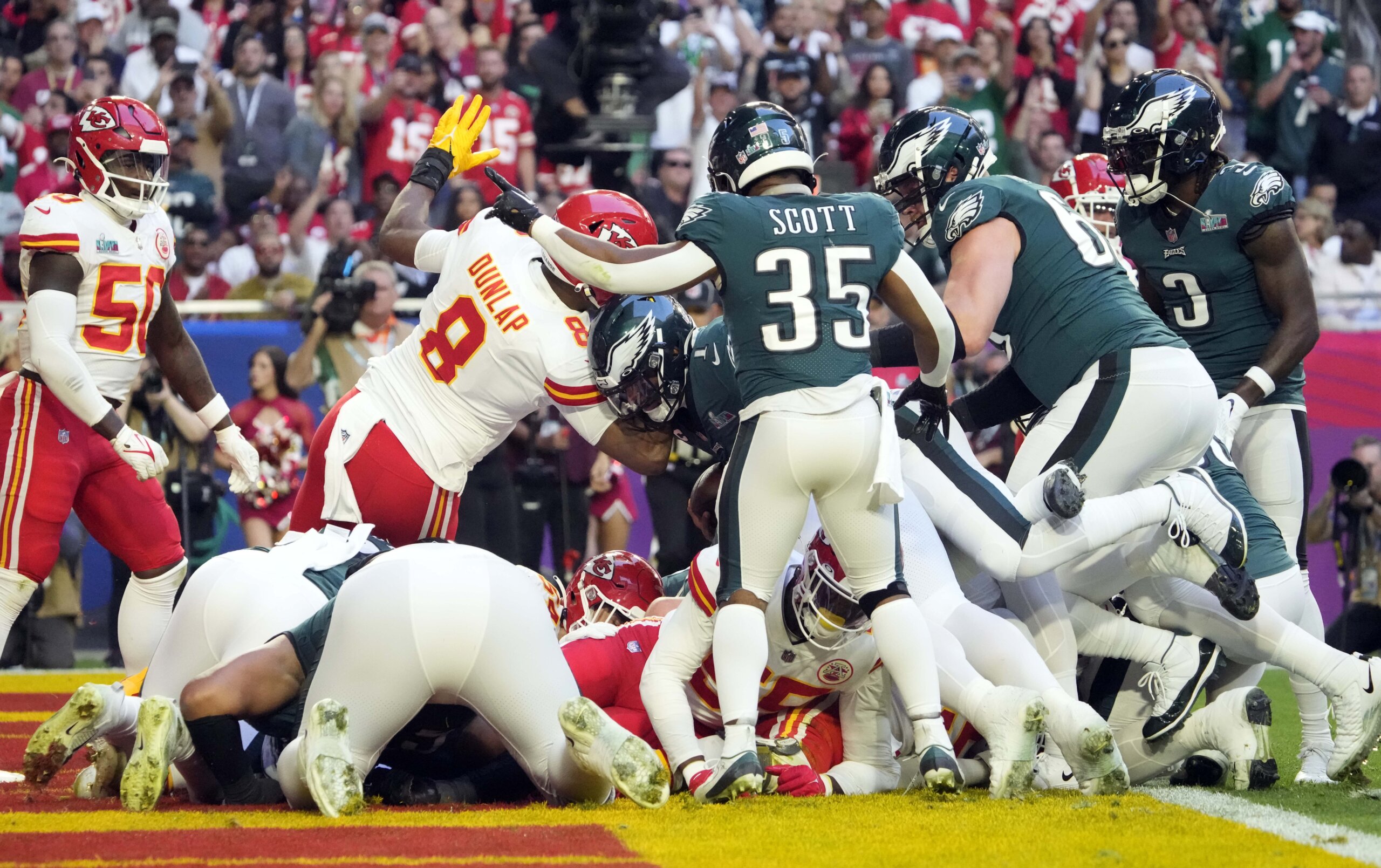 In a Super Bowl rematch the Chiefs are 2.5-point home favorites over the Eagles in the NFL Week 11 opening odds.